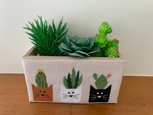 Plant Pawts